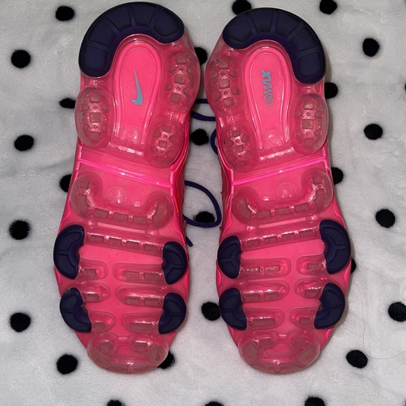 Hot Pink Nike Air Vapormax Plus - Picture 4 of 5